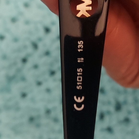 Michael kors prescription glasses. - Picture 3 of 4